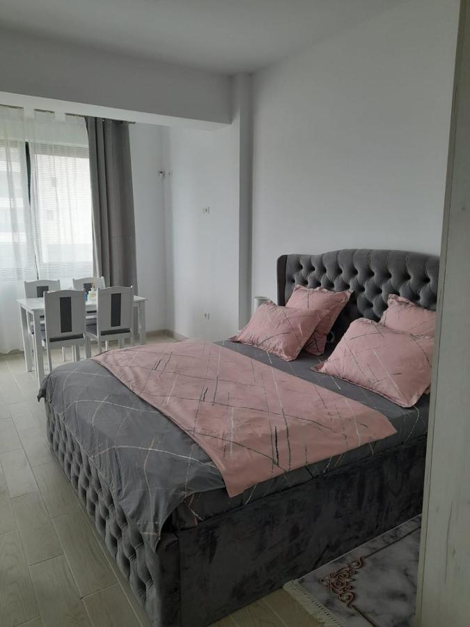 Joe Studio Apartment Mamaia Exterior photo