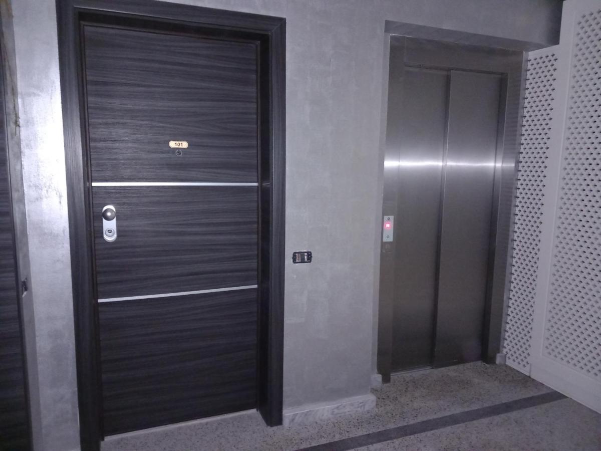 Joe Studio Apartment Mamaia Exterior photo