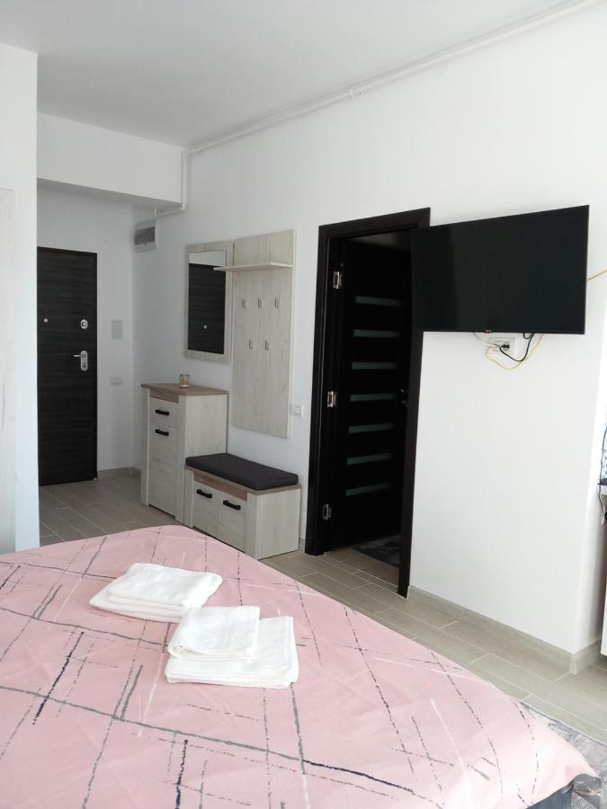 Joe Studio Apartment Mamaia Exterior photo